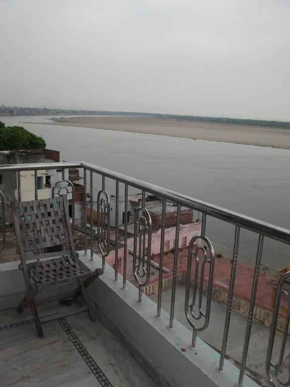 P G On Ganges Варанасі Екстер'єр фото