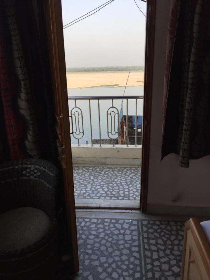 P G On Ganges Варанасі Екстер'єр фото